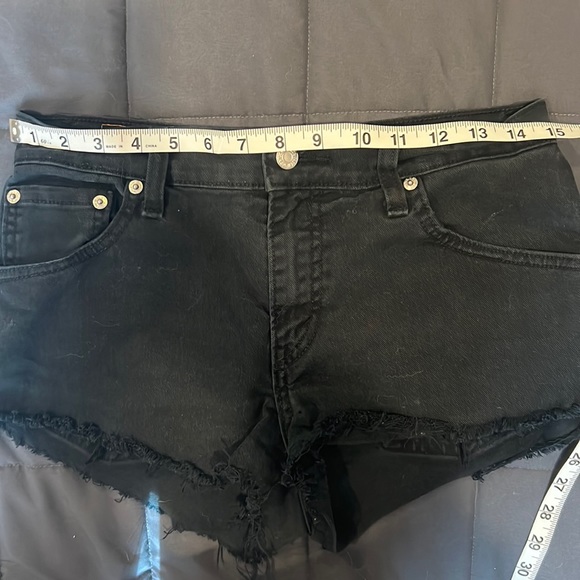 Levi’s black jean shorts - Picture 7 of 8